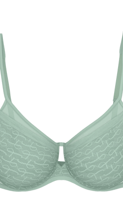 Triumph Signature Sheer