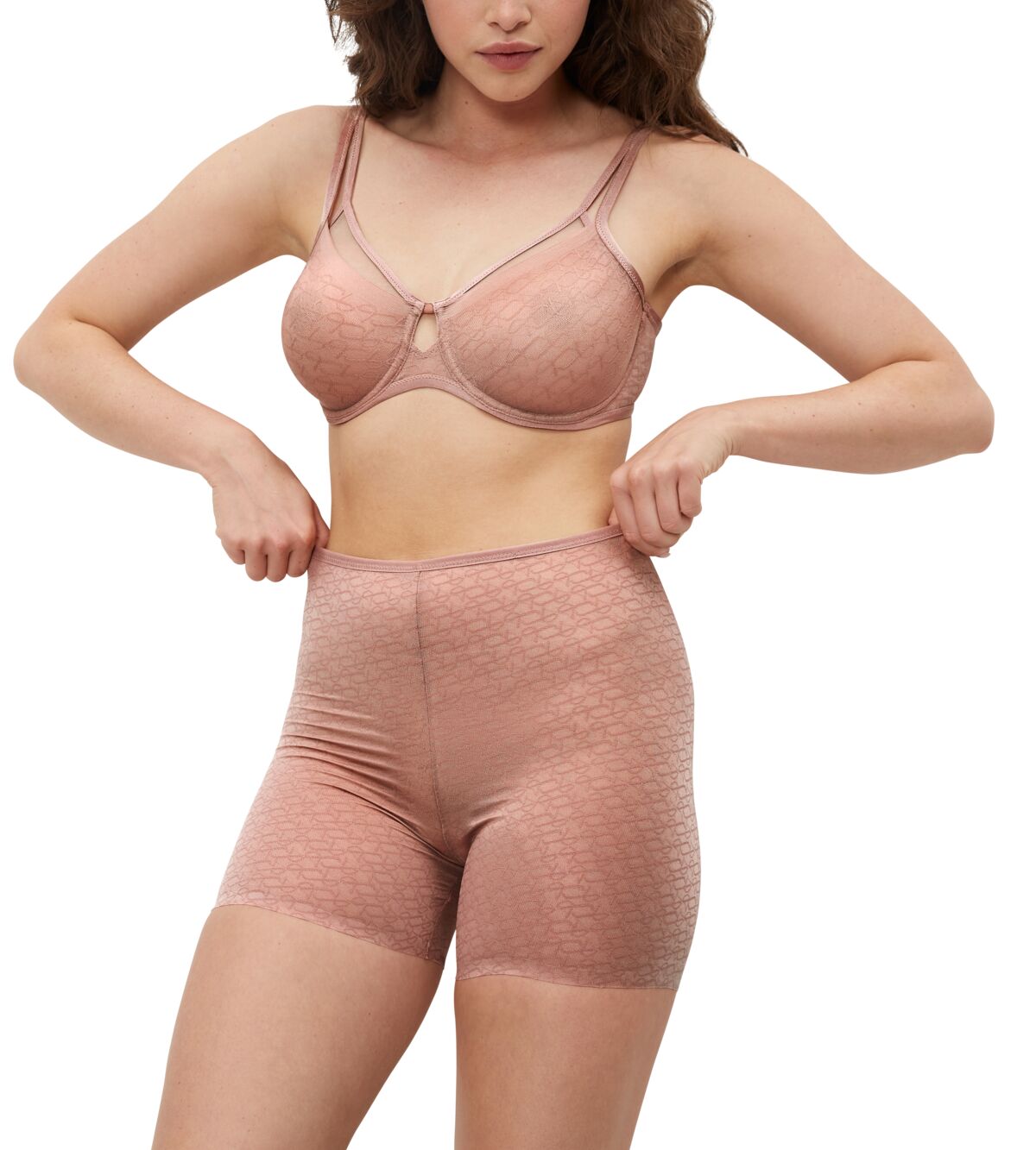Triumph Signature Sheer W01 Ex