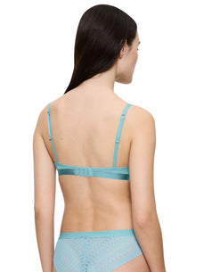 أورا سبوت لايت تي