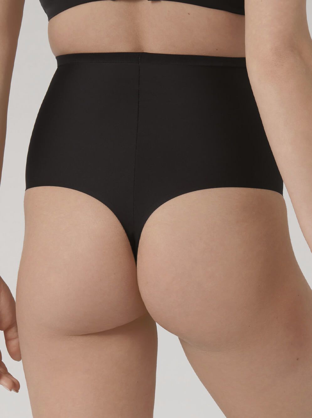 Shape Smart String Brief