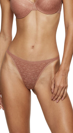Triumph Signature Sheer