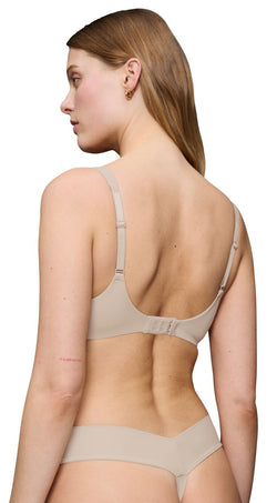 Body Make-Up Illusion